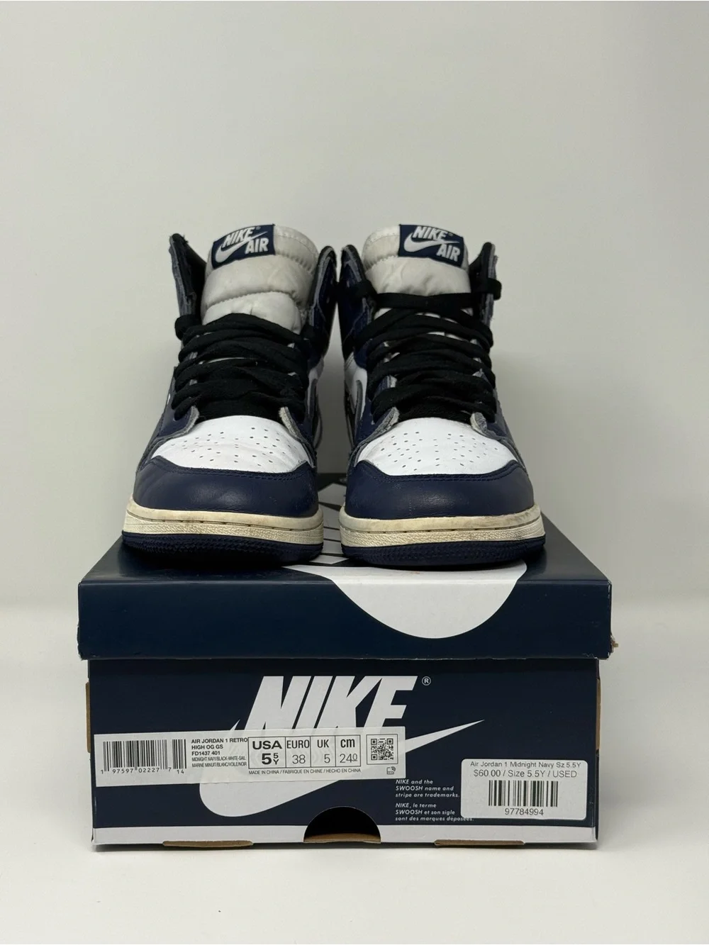 Size 5.5Y- Air Jordan 1 Retro High OG GS 